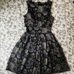 Cocktail dress w/ shiny floral print